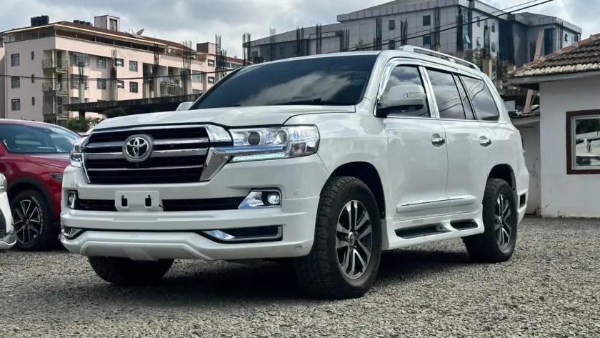2011 Toyota Land Cruiser V8