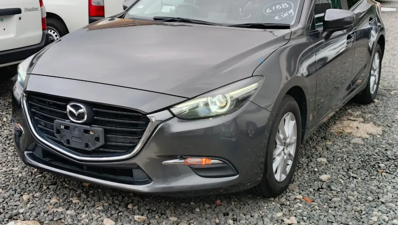 2017 Mazda Axela