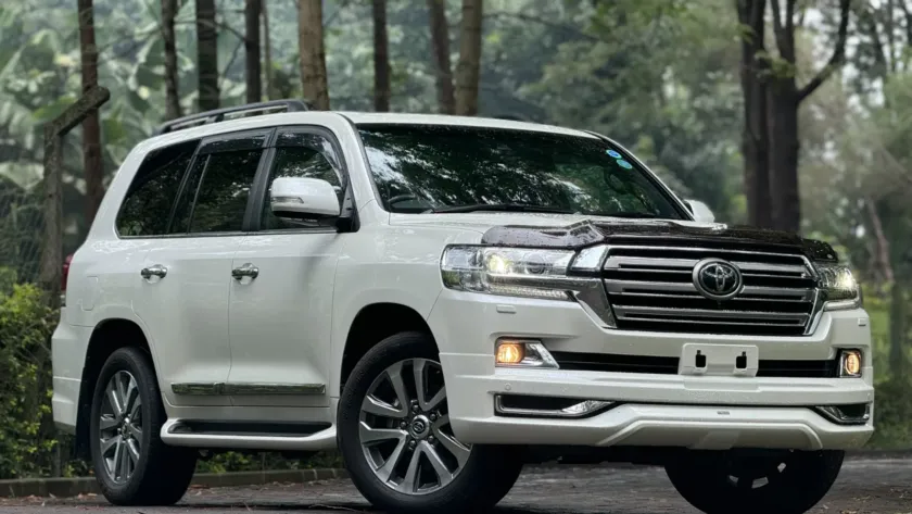 2018 Toyota Land Cruiser ZX