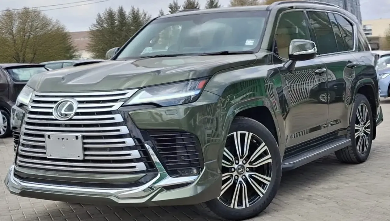 Lexus LX600 2023 – 3.4L Petrol, 7-Seater (Fully Loaded)