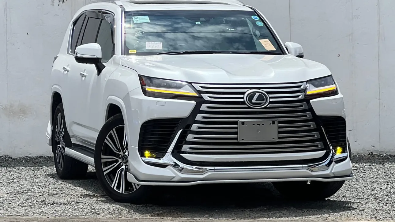Lexus LX600 2023