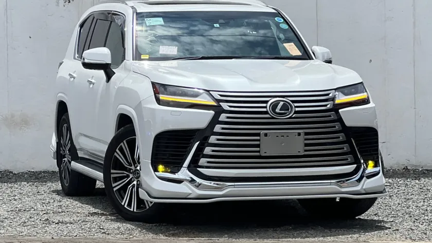 Lexus LX600 2023